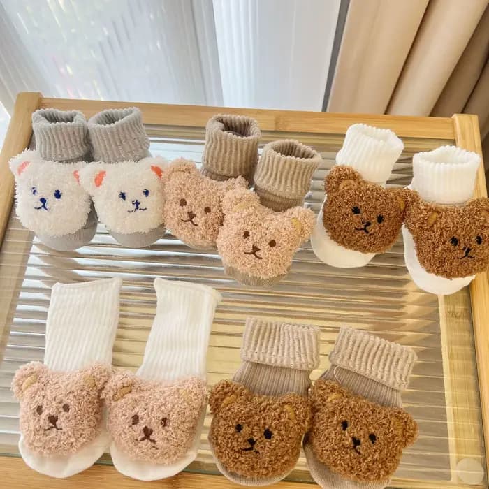 Chaussettes mi-tube ours en peluche de dessin animé