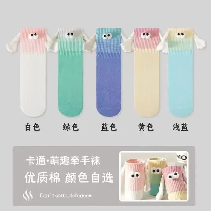 Yeux de littérature mignons de dessin animé, chaussettes de couple qui peuvent se tenir la main, chaussettes mignonnes et polyvalentes pour les petites amies à la mode