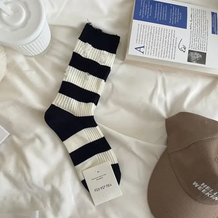 Chaussettes mi-mollet pour femmes, rayées, confortables, couleur café, style coréen, tendance, toutes occasions, pour le sport, printemps-automne