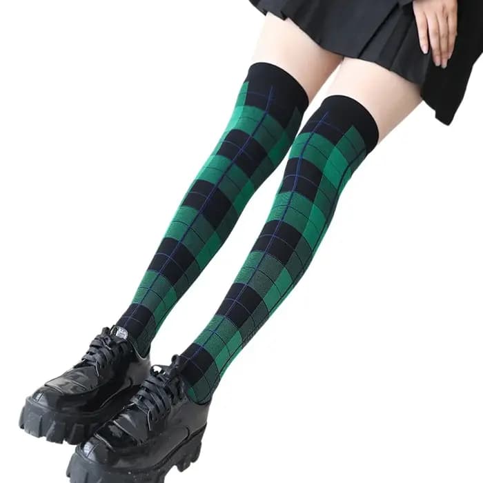 Chaussettes pour femmes en nylon 50D, rouge et noir, motif écossais audacieux, chaussettes opaques à motif écossais, longueur totale 55 cm