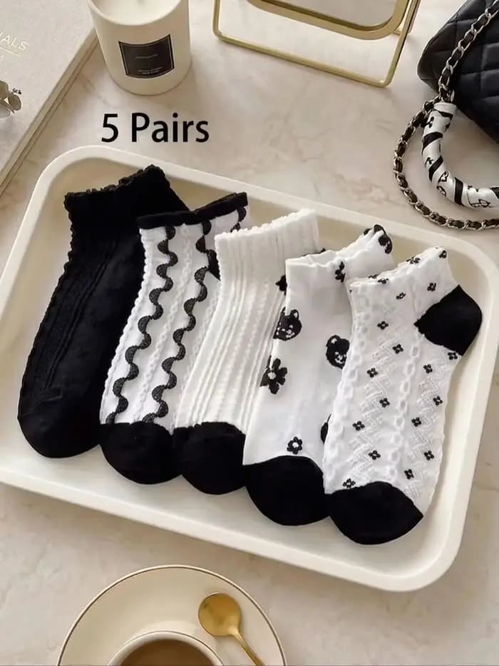 5 paires de chaussettes pour femmes, accessoires féminins, chaussettes courtes, noires, pas chères, vêtements Y2K, mignonnes, sportives, amusantes, chaussures, cadeau