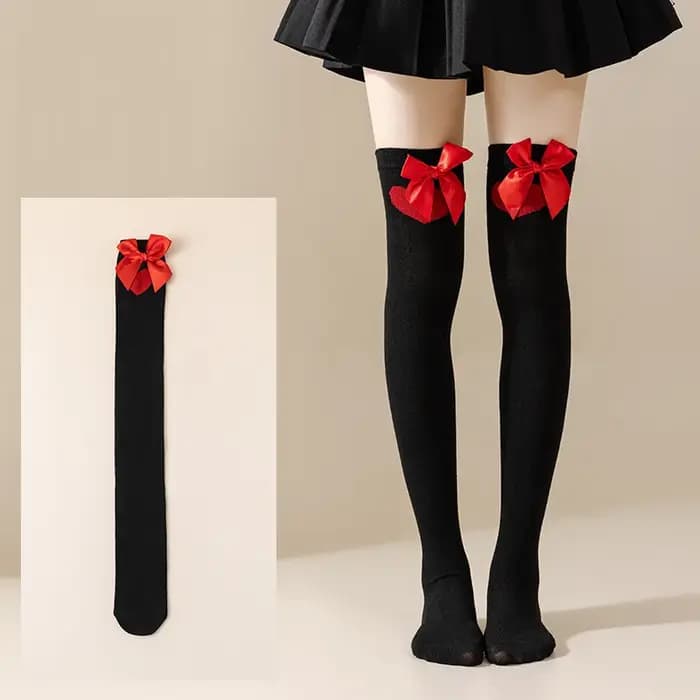 Une paire de chaussettes hautes pour la Saint-Valentin et Noël