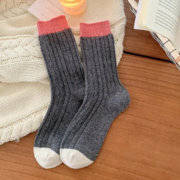 Nouvelles femmes chaussettes de haute qualité automne hiver couleur mixte équipage