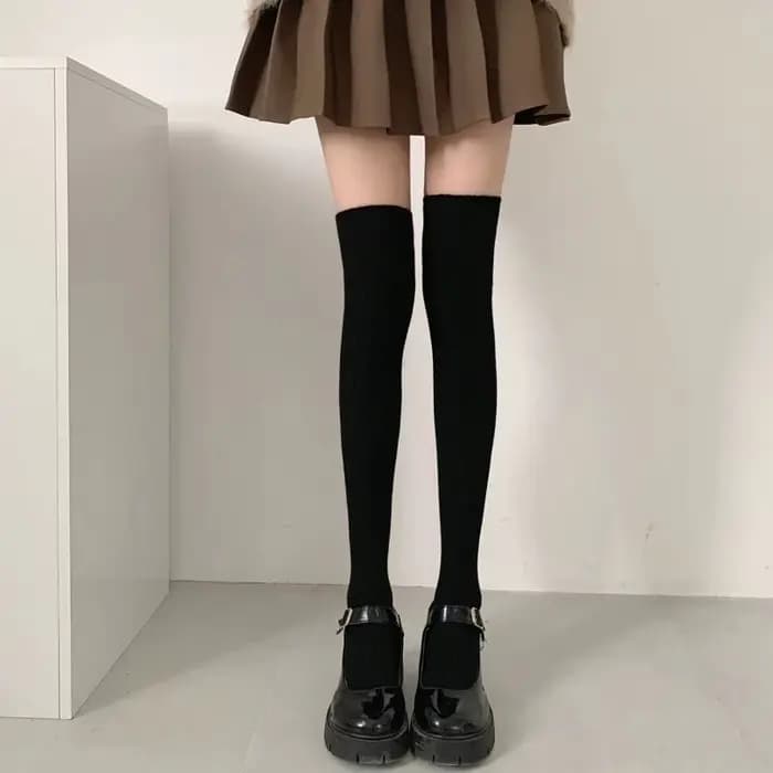 Chaussettes femme automne et hiver épais chaud couleur unie genou haut bas noir blanc rayures verticales cuisse haute