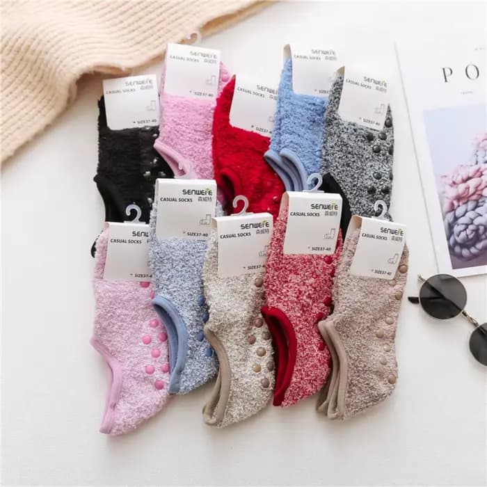 Nouvelles chaussettes antidérapantes pour femmes