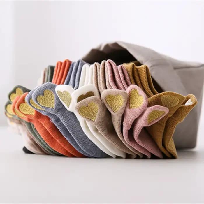 Chaussettes à talons amusants pour femmes, avec broderie, paillettes dorées, cœur d'amour, mignonnes et douces, cadeau unisexe pour filles, livraison directe, nouvelle collection
