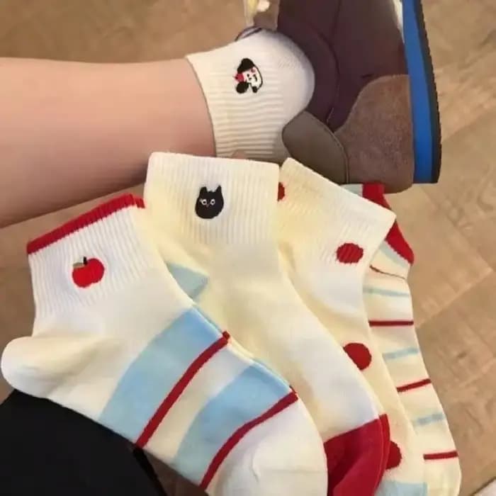 5 paires de chaussettes courtes pour femmes au design unique pour l'automne et l'hiver
