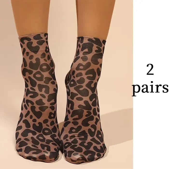 2 paires de chaussettes à imprimé léopard avec différents styles