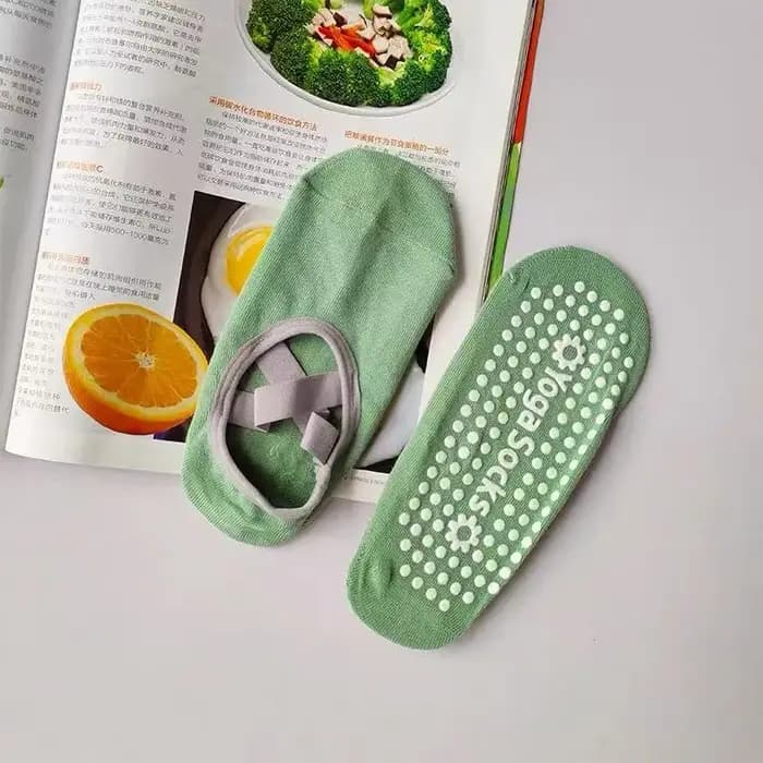 Chaussettes de yoga professionnelles antidérapantes pour femmes, chaussettes d'exercice d'intérieur pour Pilates, avec sangles croisées, pour entraînement au sol au printemps et en été