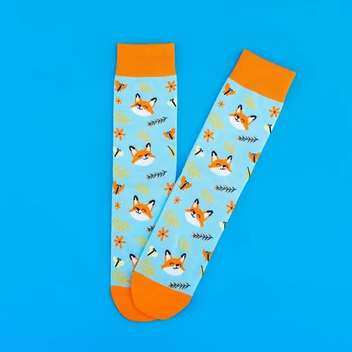 1 paire de chaussettes mi-mollet en petits renards mignons