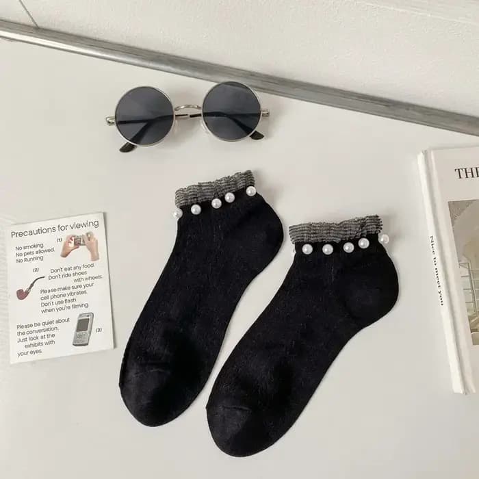 Chaussettes à volants en dentelle pour femmes, maille ajourée, fines, respirantes, Tube bas, couleur unie, en coton, douces filles, chaussettes courtes Kawaii avec perles