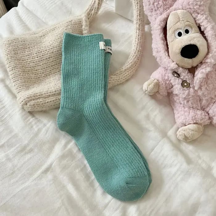 Chaussettes mi-mollet pour femme, automne-hiver, douces, élégantes, unies ou rayées, confortables, en laine, avec étiquette, pour la maison