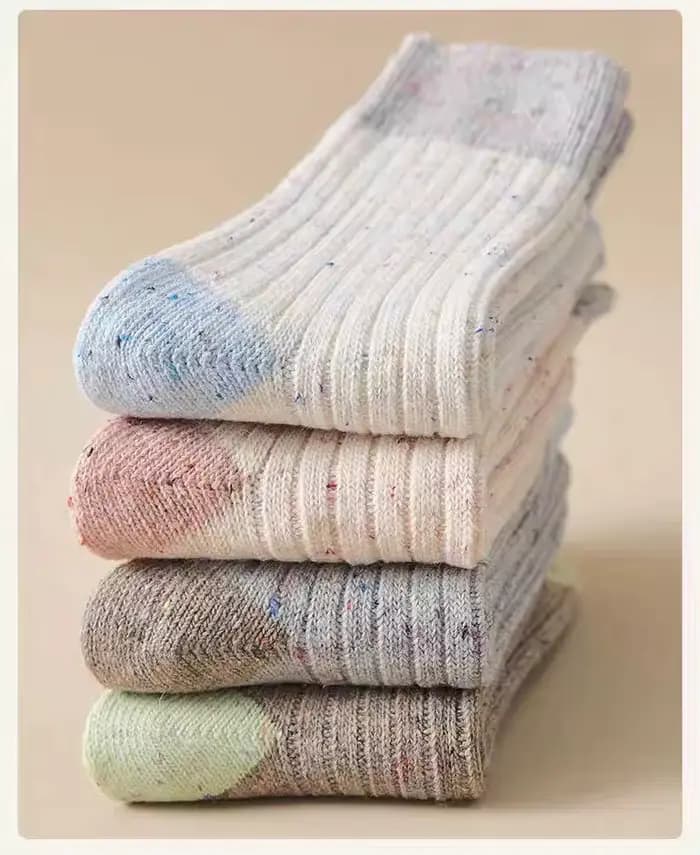 Nouvelles chaussettes pour femmes de haute qualité