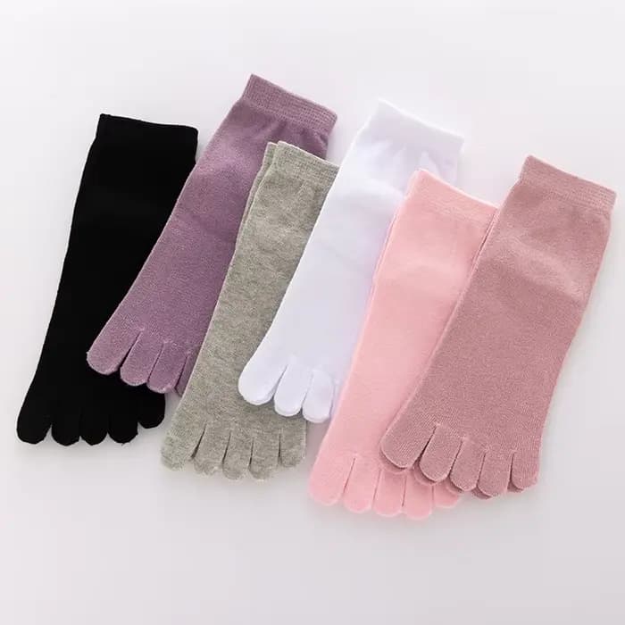 Chaussettes à cinq orteils en coton de couleur unie
