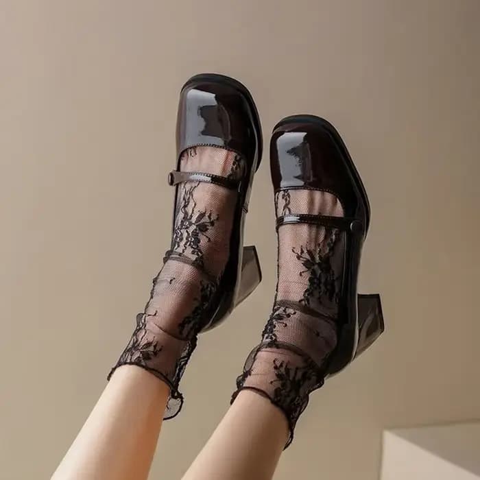 Femmes Harajuku dames respirant Transparent dentelle florale chaussettes douce maille résille