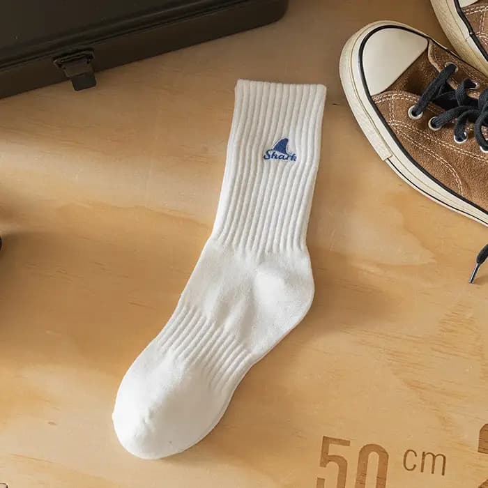 Chaussettes mi-tube pour hommes, chaussettes en coton respirantes, chaussettes de sport, de course, de couleur unie, légères, tendance, printemps-été