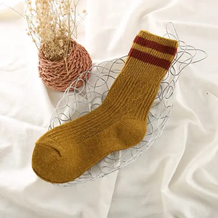 Kawaii femmes hiver chaud doux laine rayé longues chaussettes floues pour fille douce maison intérieur sol dormir audacieux lignes serviette chaussette cadeau