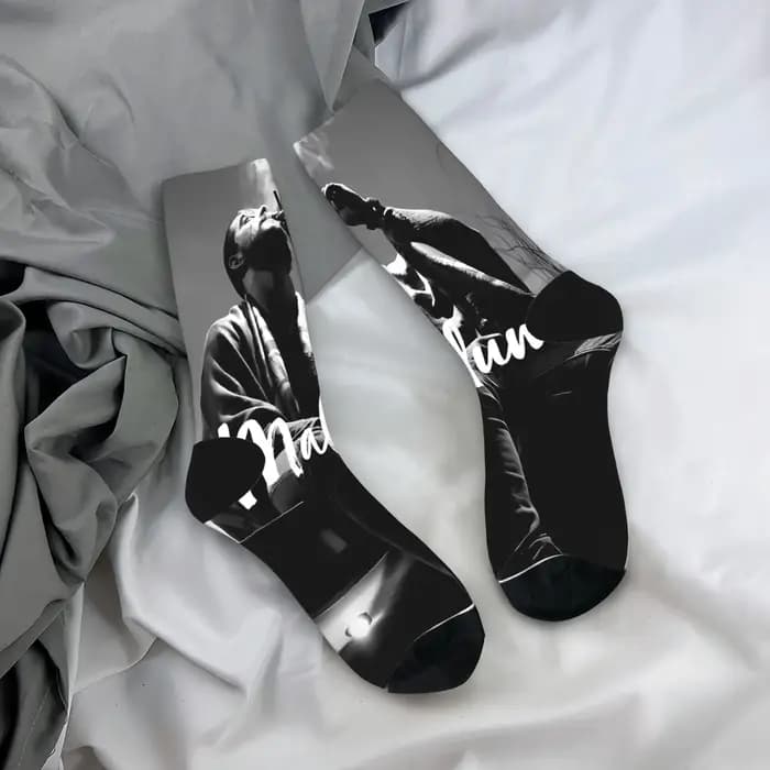 Femmes hommes chaussettes Maluma rappeur bas automne à la mode haute qualité