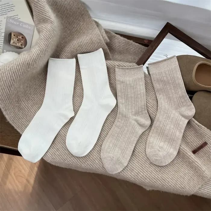 Nouveau confortable côtelé chaussettes femmes couleur unie coton équipage