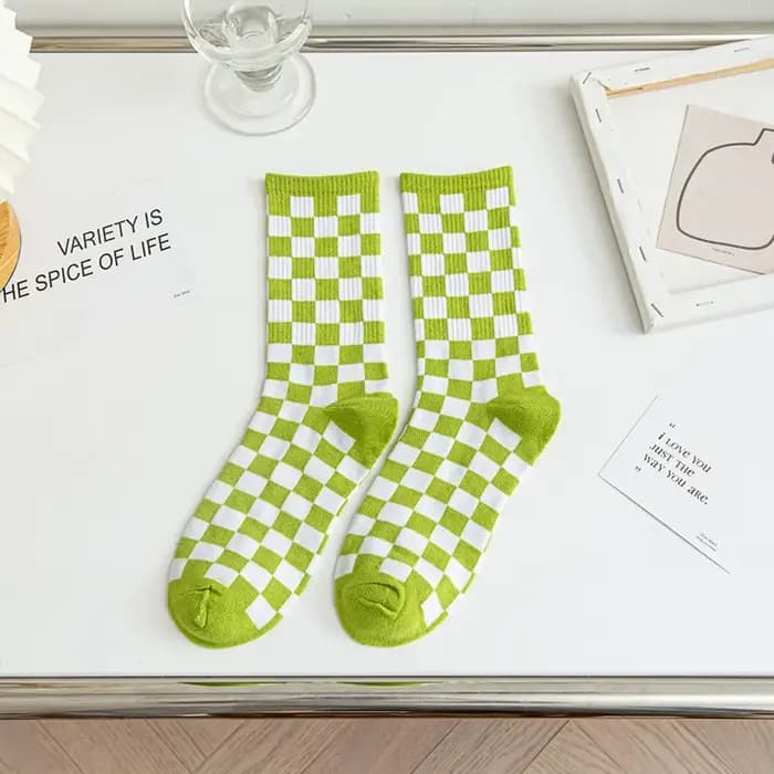 Femmes chaussettes damier Harajuku rue mode noir blanc carrés motif Plaid nouveauté Skateboard drôle coton