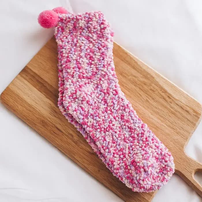 Nouvelles femmes coloré chaud épais chaussette mignon automne hiver dame fille moyen Tube chaussettes de sol