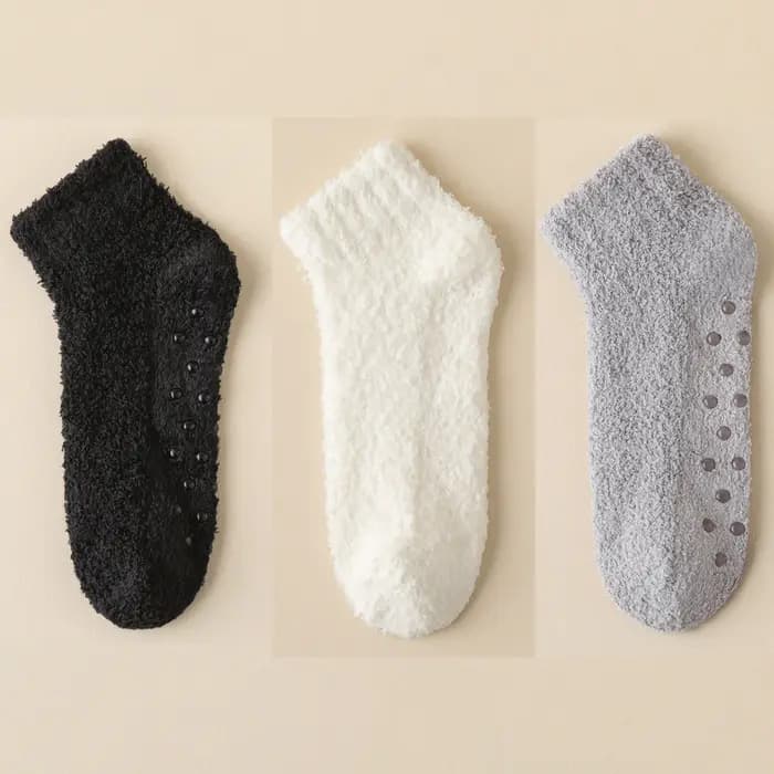 Chaussettes courtes en peluche épaisses pour femmes