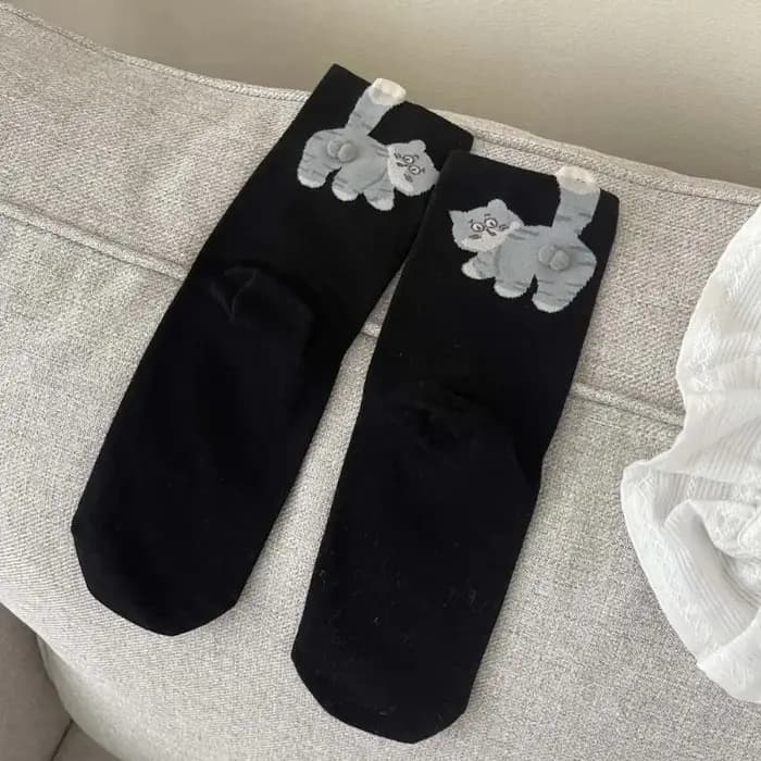 Chaussettes en coton avec boules de chat mignonnes, chaussettes tricotées Kawaii Lolita pour femmes et filles, chaussettes de sommeil à Tube central, chaussettes de sol imprimées de chat