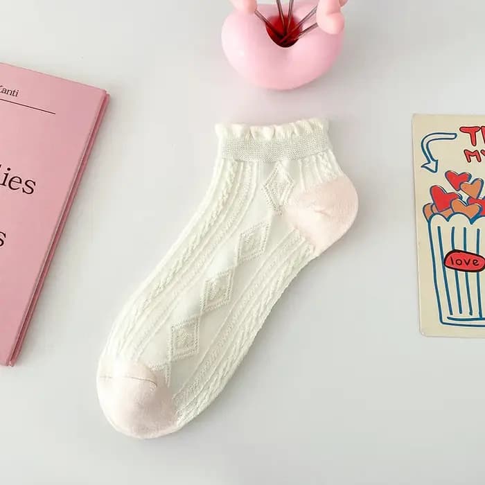 Chaussettes courtes en coton pour femmes, couleur blanc rose, Style mignon et doux, vêtements Kawaii, accessoires Mafalda, chaussettes à volants pour filles, cadeau de printemps et d'été