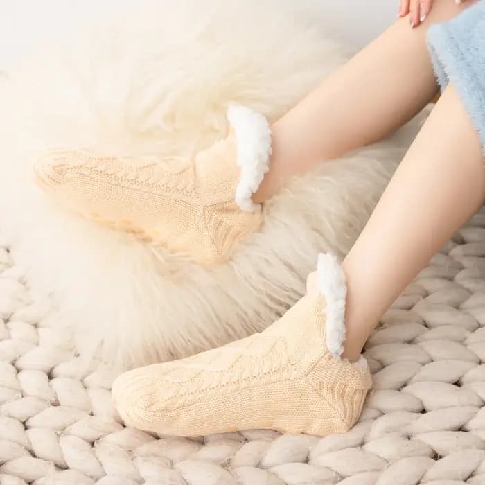 1 Paire de Chaussettes Pantoufles Neuves pour Femme, Chaudes d'Hiver, Courtes, en Coton Épais, Douces, Antidérapantes, en Fil de Laine, avec Grip, pour la Maison et le Sommeil