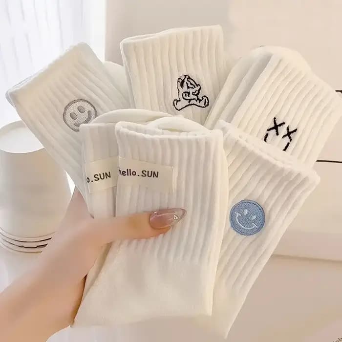 Chaussettes mi-tube pour femmes, absorbant la sueur, respirant, visage souriant, sport pour dames, mode, automne, hiver, nouveau, 5 paires