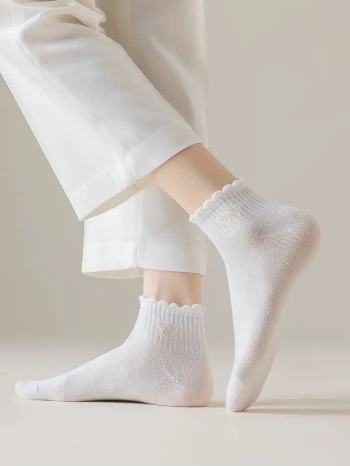 5 paires de chaussettes pour femmes, accessoires féminins, chaussettes courtes, noires, pas chères, vêtements Y2K, mignonnes, sportives, amusantes, chaussures, cadeau