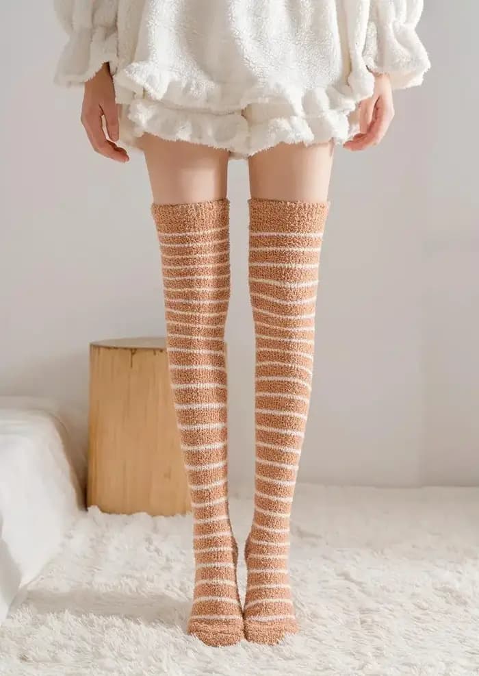 Chaussettes chaudes pour femmes, Kawaii, Lolita, mode japonaise, hiver, molleton de corail, longues, hautes, pour l'école