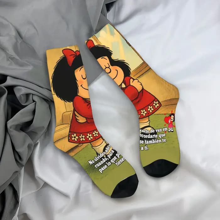 Mafaldas chaussettes de dessin animé bas gothiques automne
