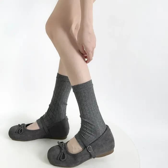 INS Casyak Style Sheer Footlet Socks 2025 Nouvelle Mode Chaussettes de mollet antidérapantes polyvalentes effet froncé pour écolière, bas fins