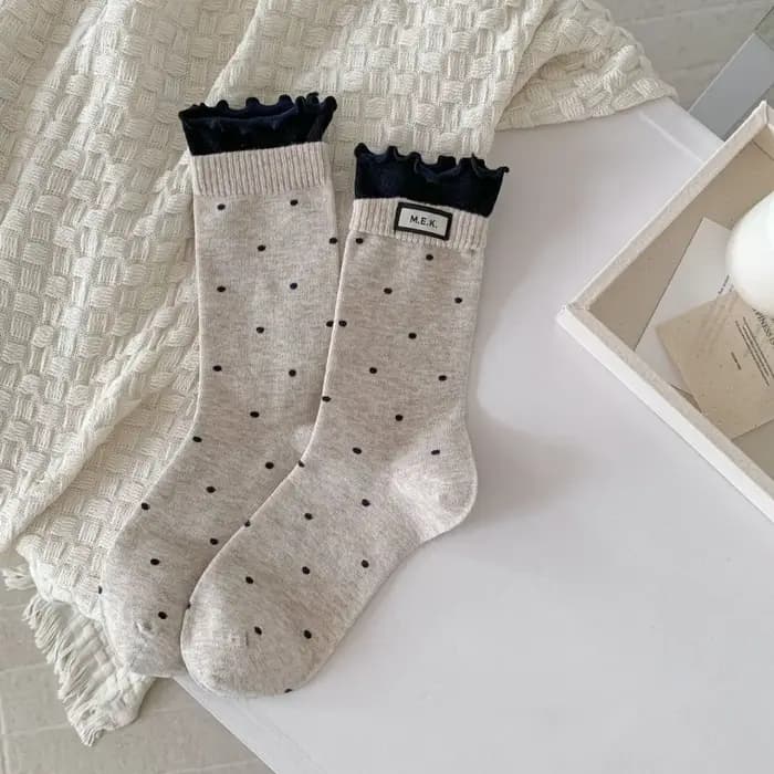Chaussettes pour femmes tendance, chaussettes longues à pois mignons, chaussettes à volants décontractées, respirantes, style preppy, nouveautés pour femmes, chaussettes en coton douces et confortable